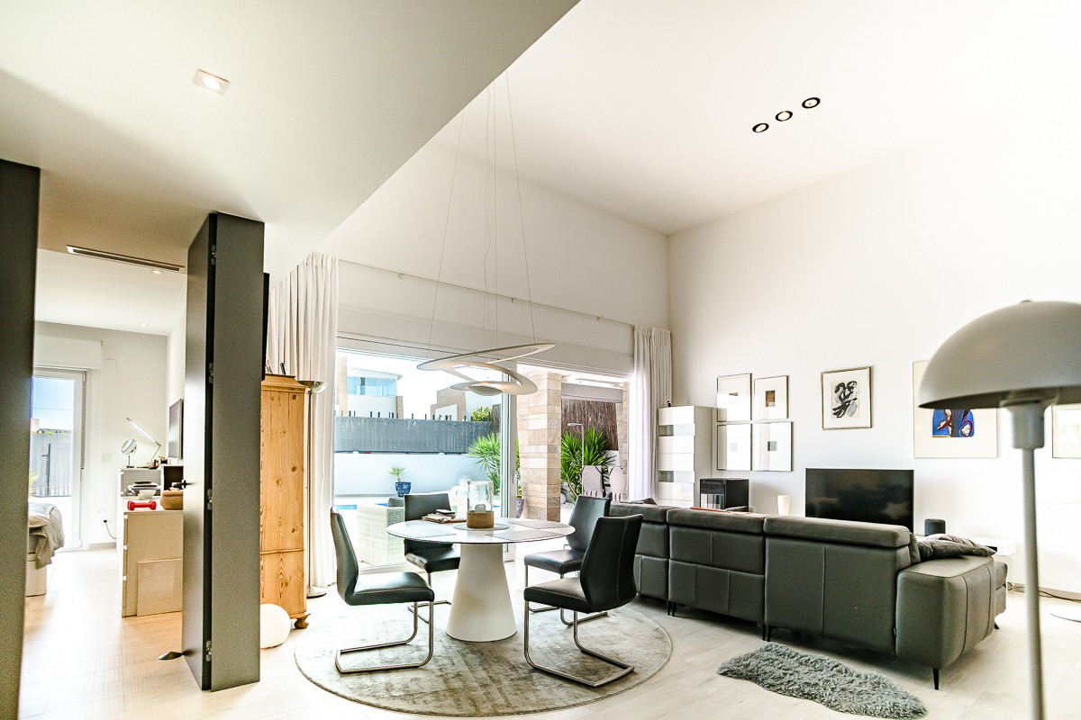 Se vende Villa - Chalet de 3 dormitorios en Costa Blanca, Alicante, España