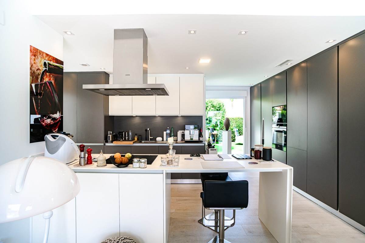 Se vende Villa - Chalet de 3 dormitorios en Costa Blanca, Alicante, España