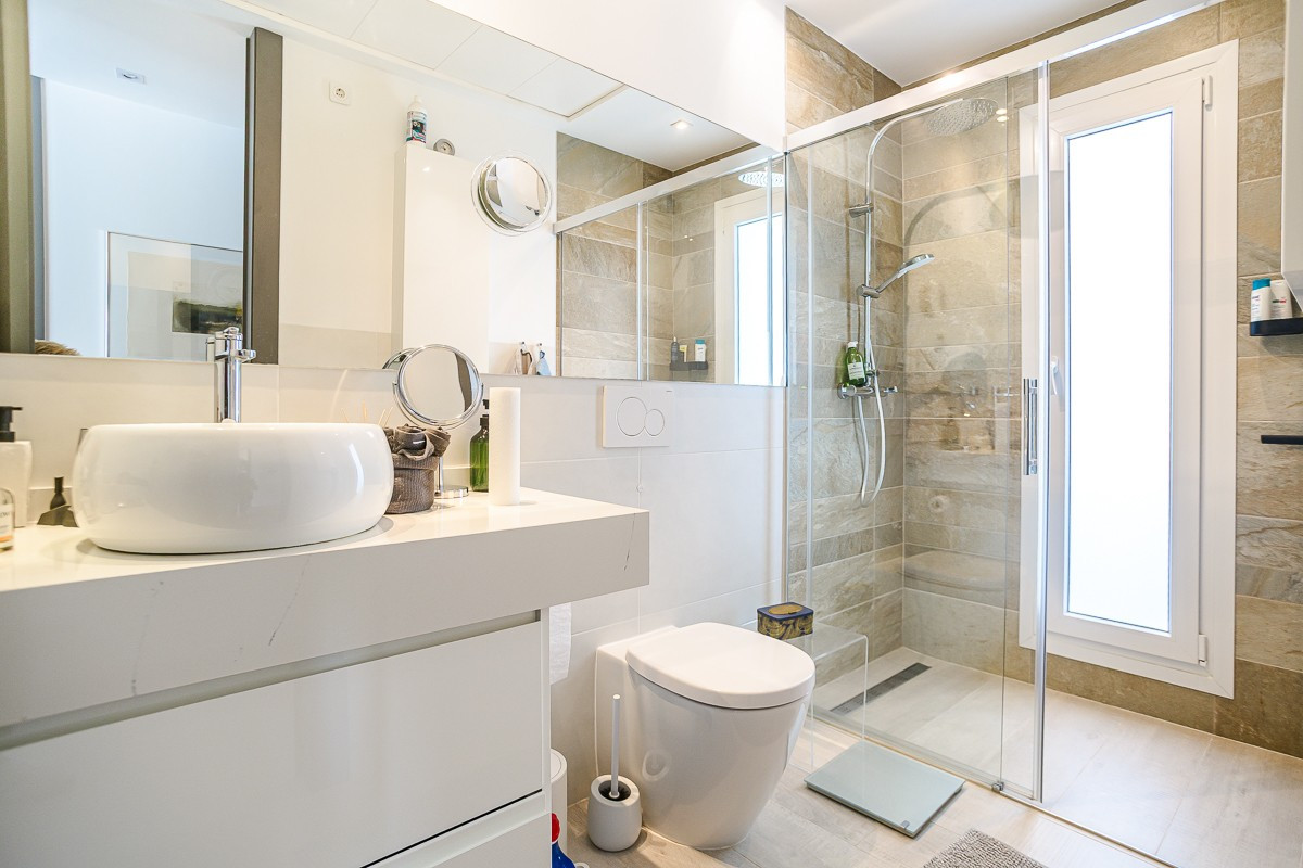 Se vende Villa - Chalet de 3 dormitorios en Costa Blanca, Alicante, España