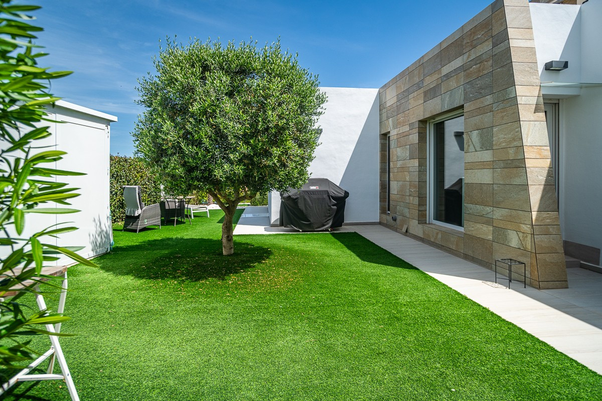 Se vende Villa - Chalet de 3 dormitorios en Costa Blanca, Alicante, España