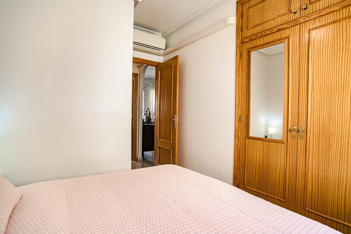 Se vende Apartamento Planta Media de 2 dormitorios en Costa Blanca, Alicante, España