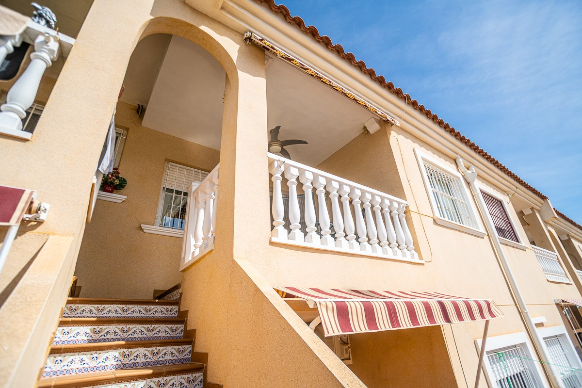 Se vende Apartamento Planta Media de 2 dormitorios en Costa Blanca, Alicante, España