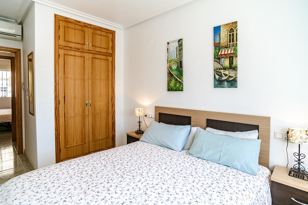 Se vende Apartamento Planta Media de 2 dormitorios en Costa Blanca, Alicante, España