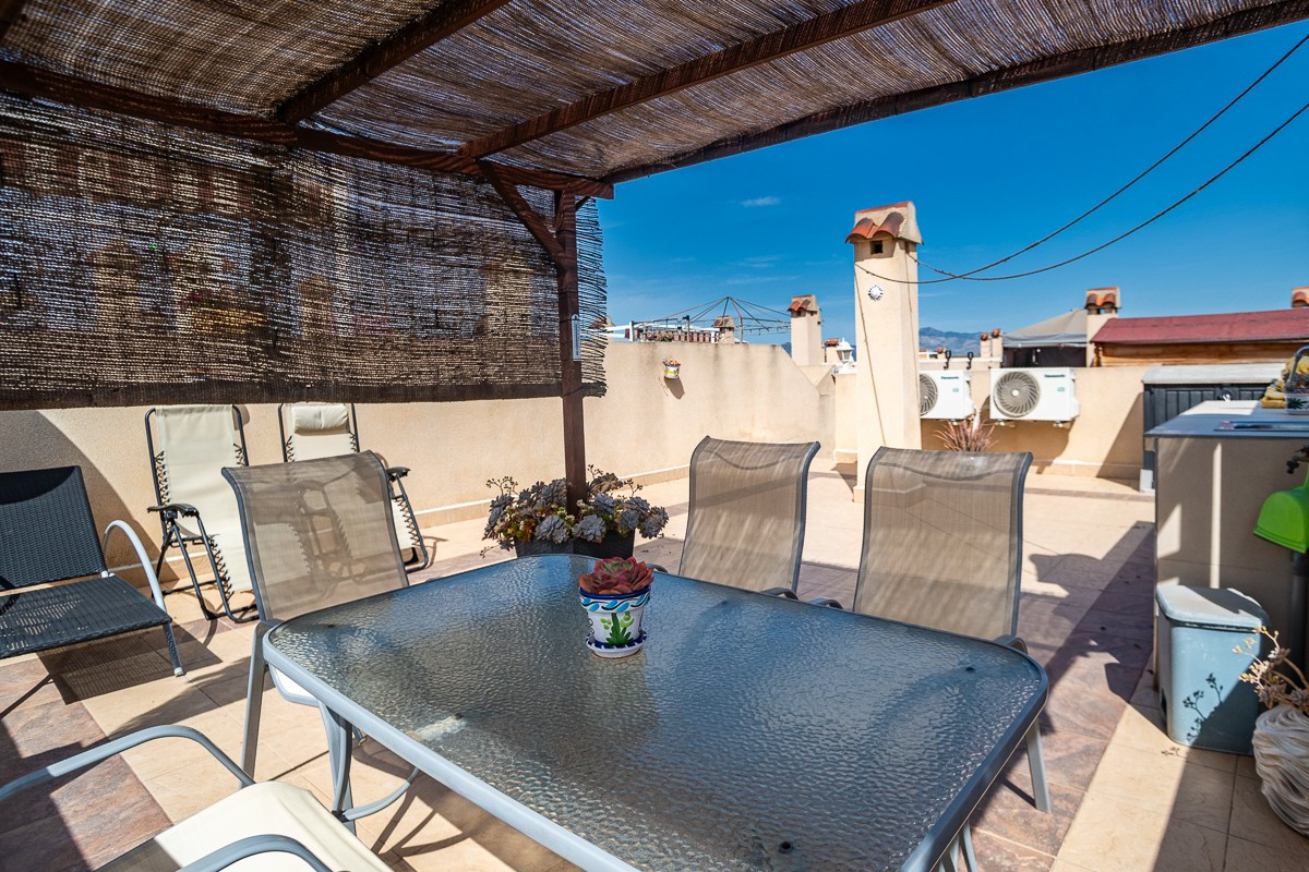 Se vende Apartamento Planta Media de 2 dormitorios en Costa Blanca, Alicante, España