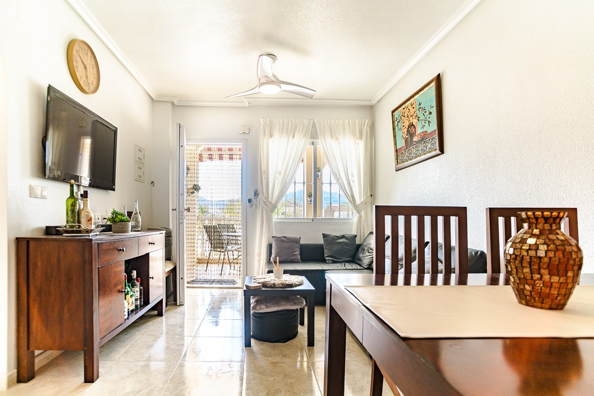 Se vende Apartamento Planta Media de 2 dormitorios en Costa Blanca, Alicante, España