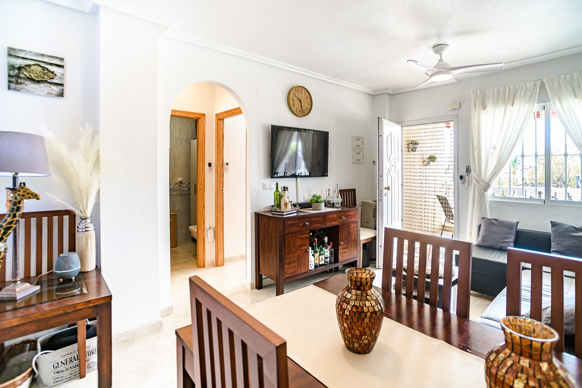 Se vende Apartamento Planta Media de 2 dormitorios en Costa Blanca, Alicante, España