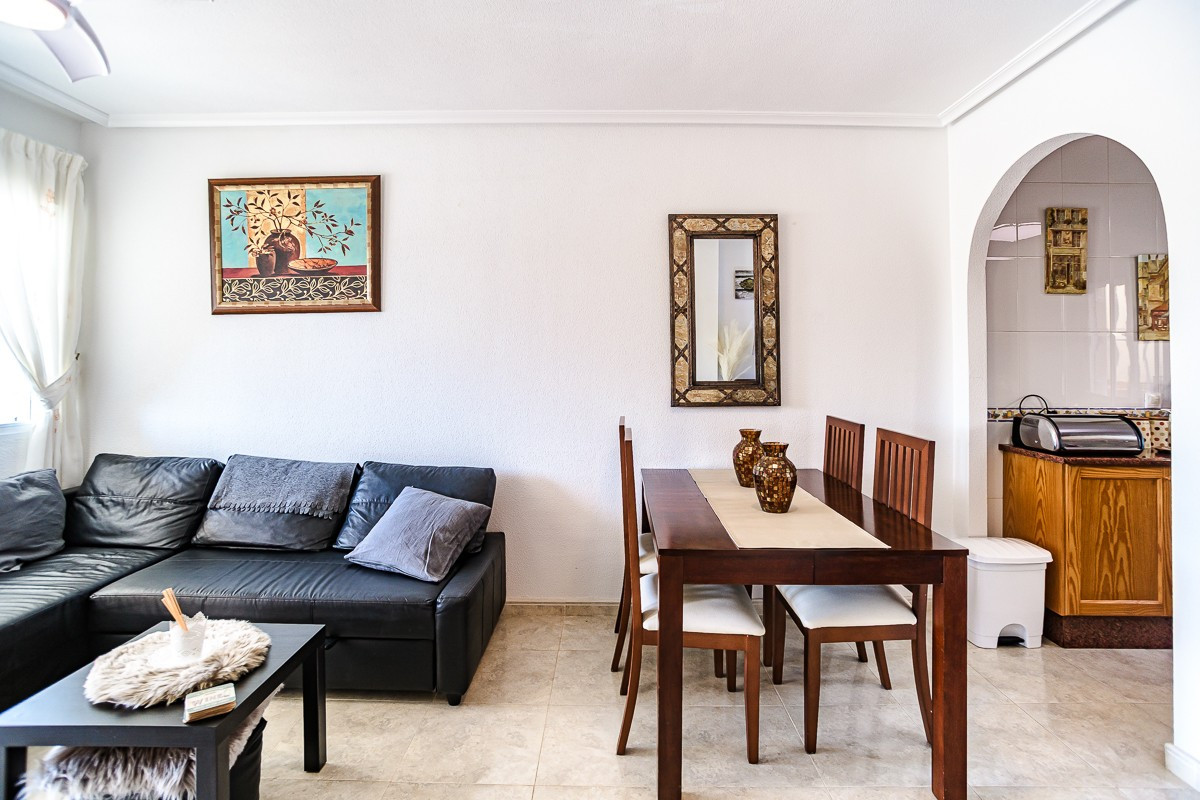 Se vende Apartamento Planta Media de 2 dormitorios en Costa Blanca, Alicante, España