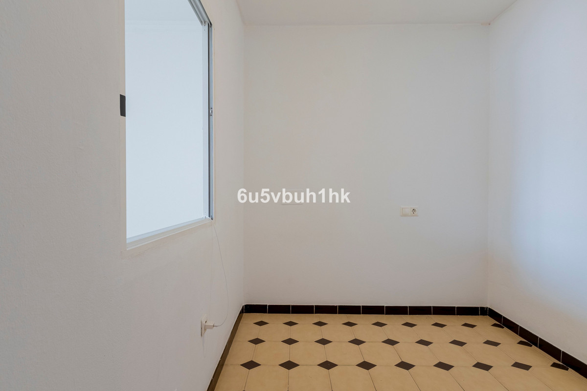 Se vende Apartamento Planta Baja de 3 dormitorios en Costa Del Sol, Málaga, España