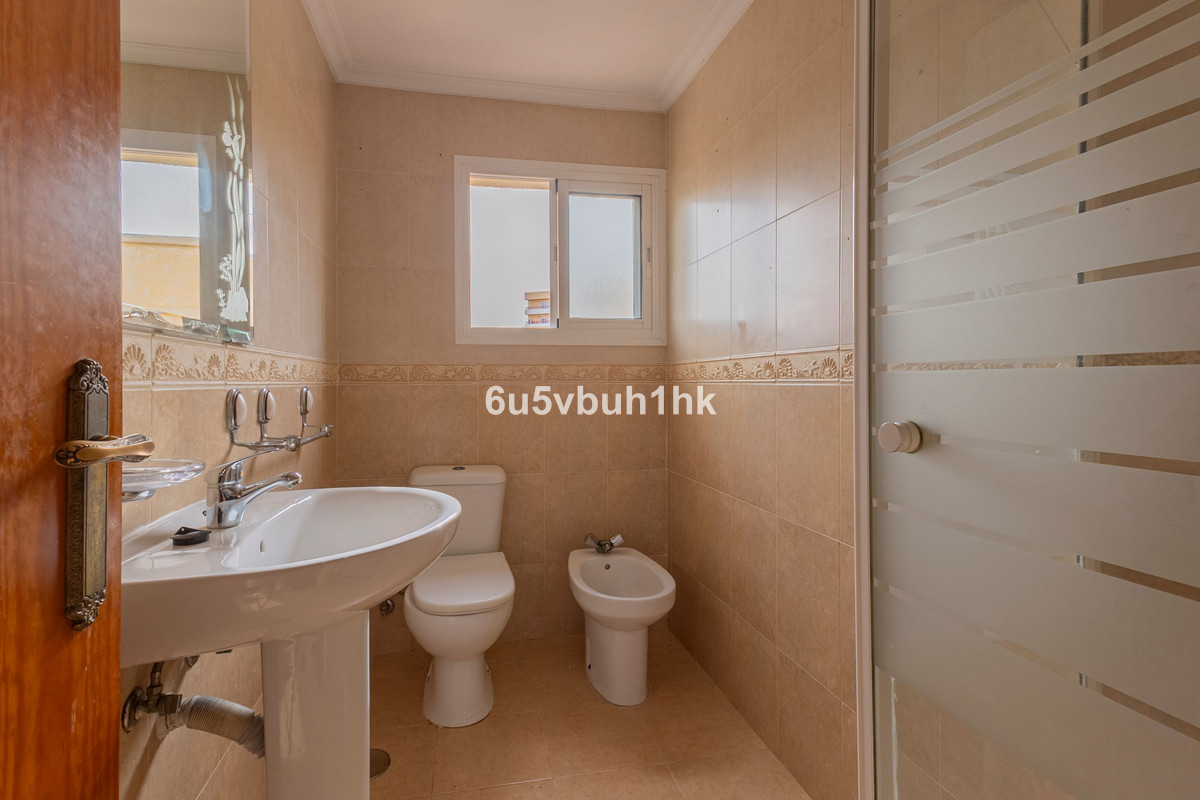 Se vende Apartamento Planta Baja de 3 dormitorios en Costa Del Sol, Málaga, España