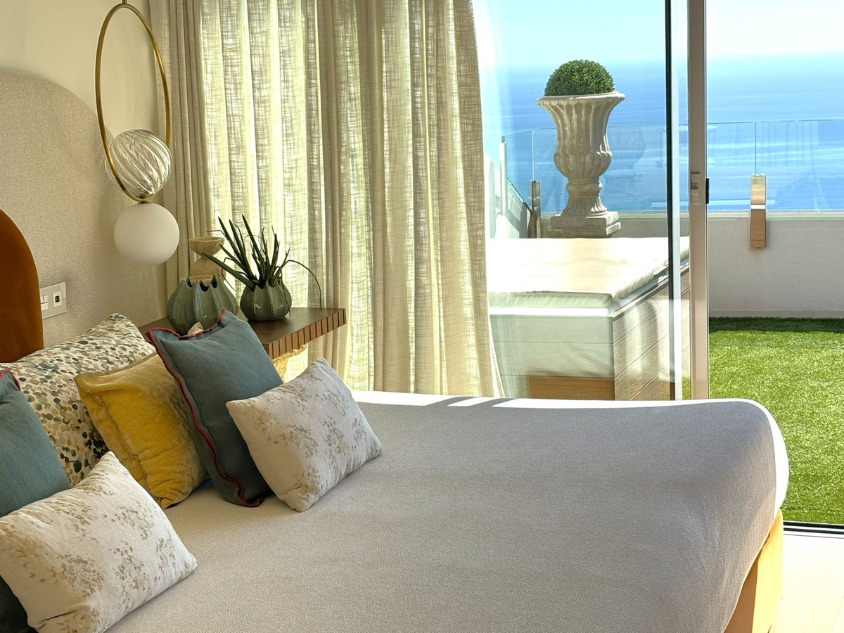 3 Bed Apartment for sale in Benalmadena Costa Del Sol, Málaga, Spain