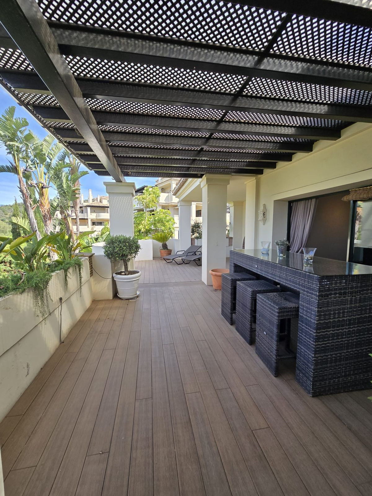 2 Bed Apartment for sale in Benahavís Costa Del Sol, Málaga, Spain