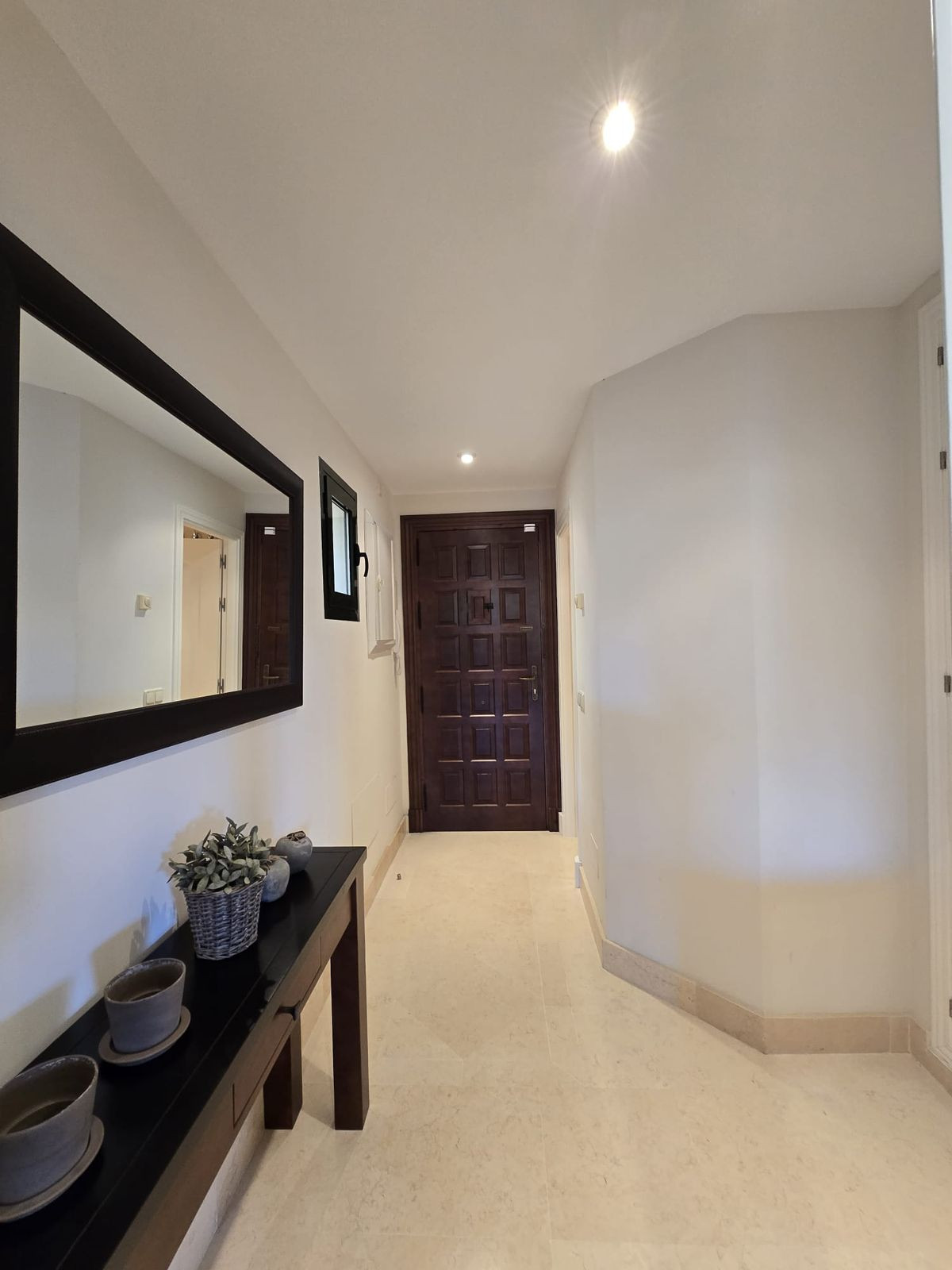 2 Bed Apartment for sale in Benahavís Costa Del Sol, Málaga, Spain