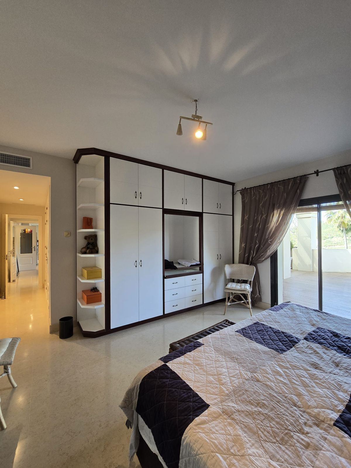 2 Bed Apartment for sale in Benahavís Costa Del Sol, Málaga, Spain