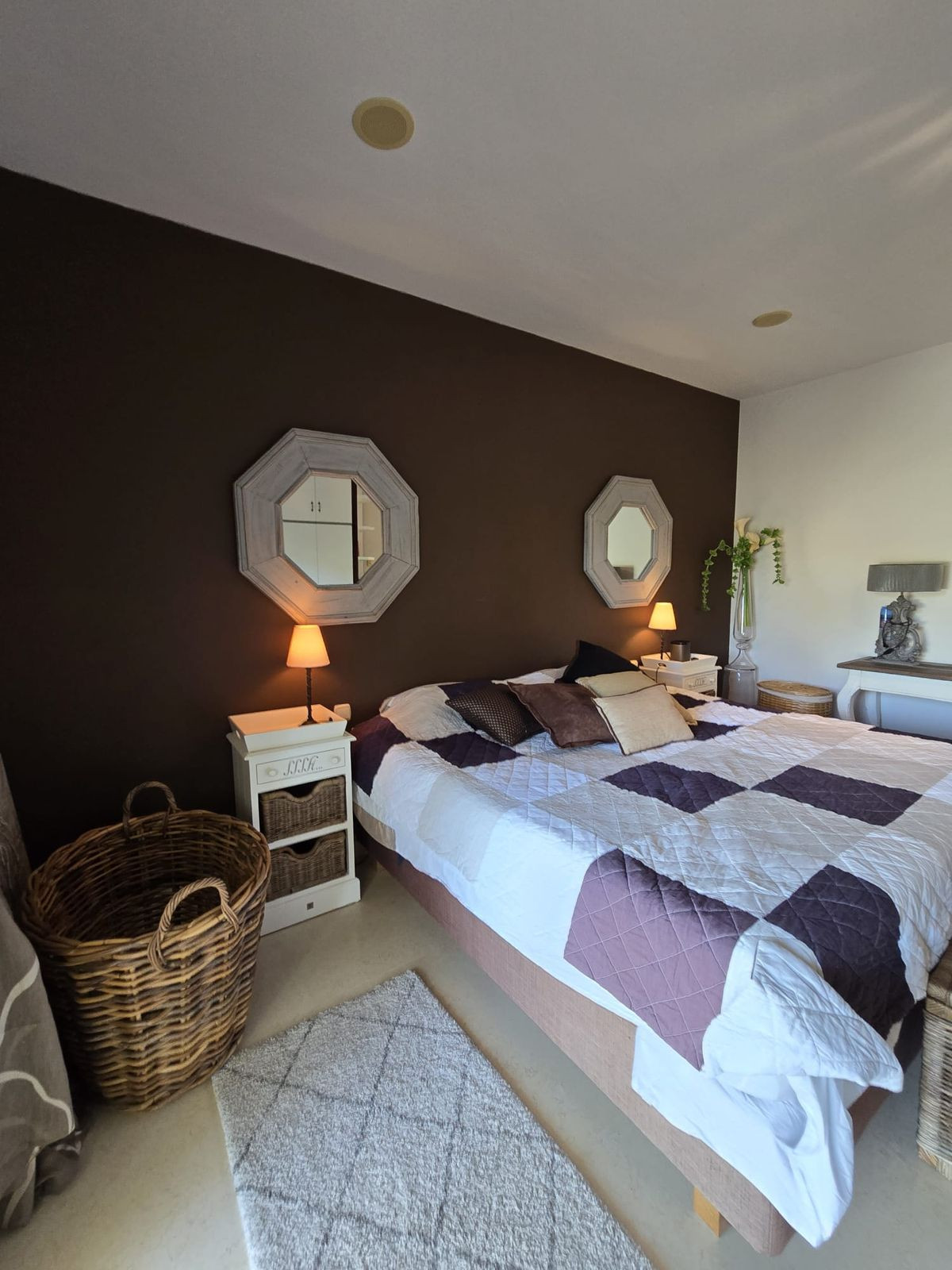 2 Bed Apartment for sale in Benahavís Costa Del Sol, Málaga, Spain