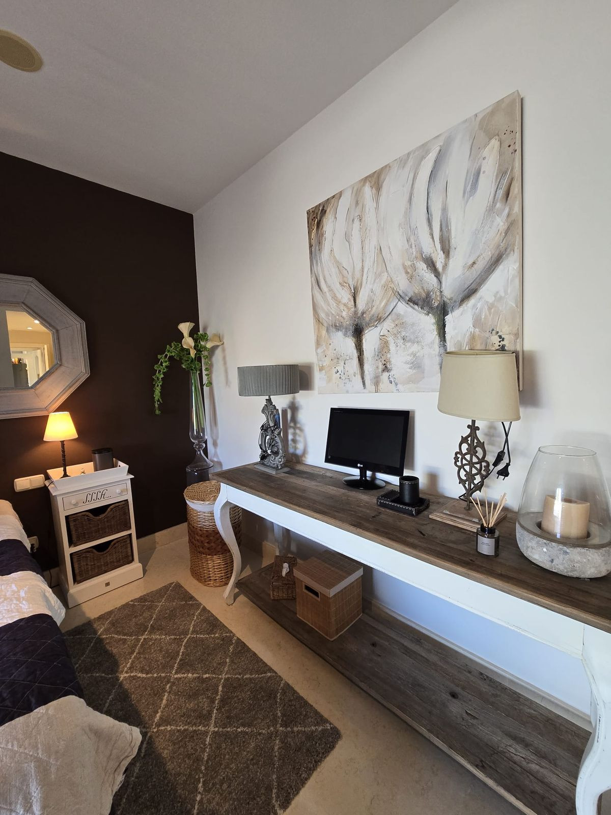 2 Bed Apartment for sale in Benahavís Costa Del Sol, Málaga, Spain