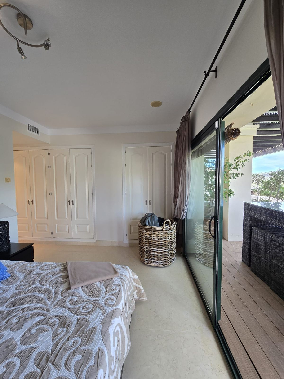 2 Bed Apartment for sale in Benahavís Costa Del Sol, Málaga, Spain