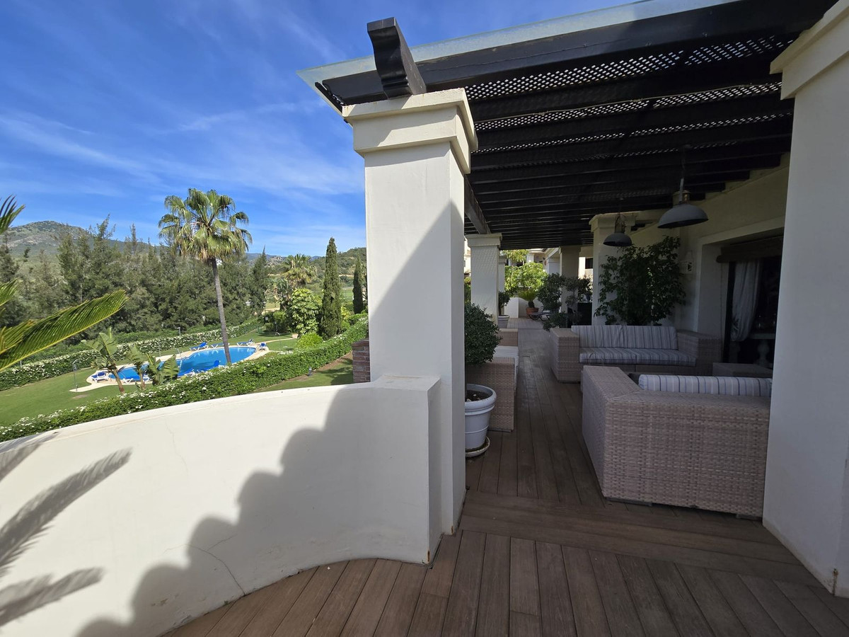 2 Bed Apartment for sale in Benahavís Costa Del Sol, Málaga, Spain