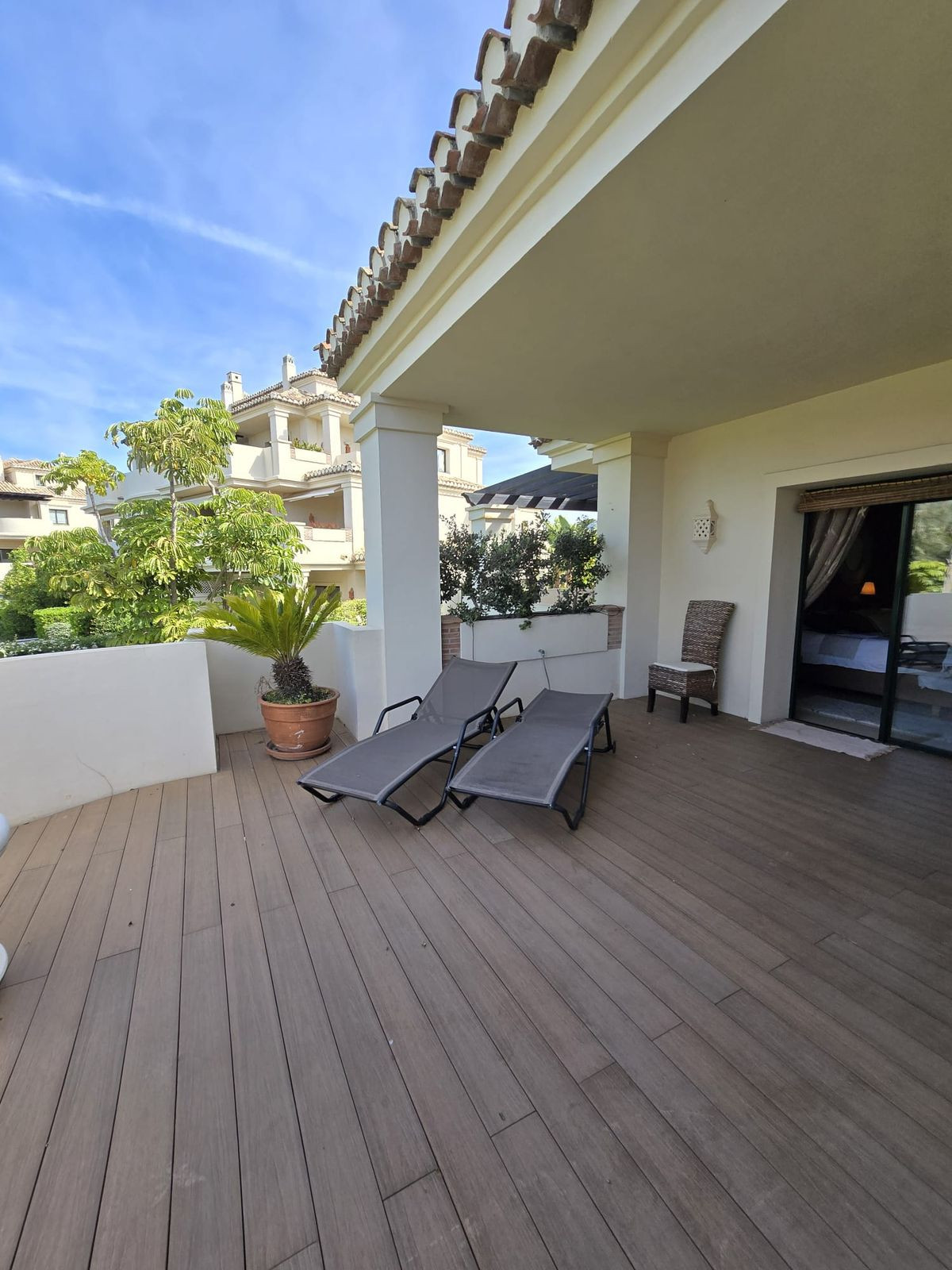 2 Bed Apartment for sale in Benahavís Costa Del Sol, Málaga, Spain