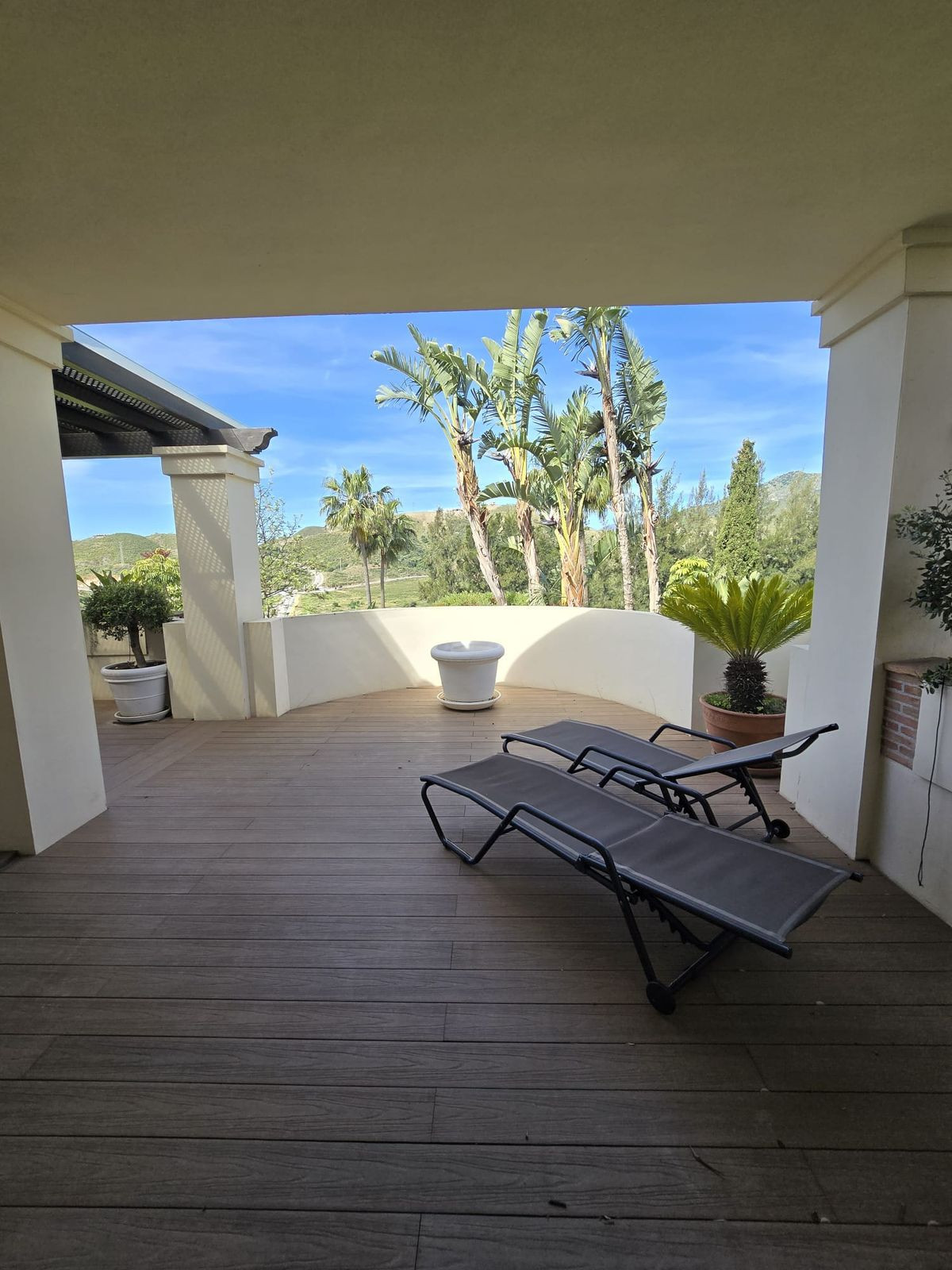 2 Bed Apartment for sale in Benahavís Costa Del Sol, Málaga, Spain
