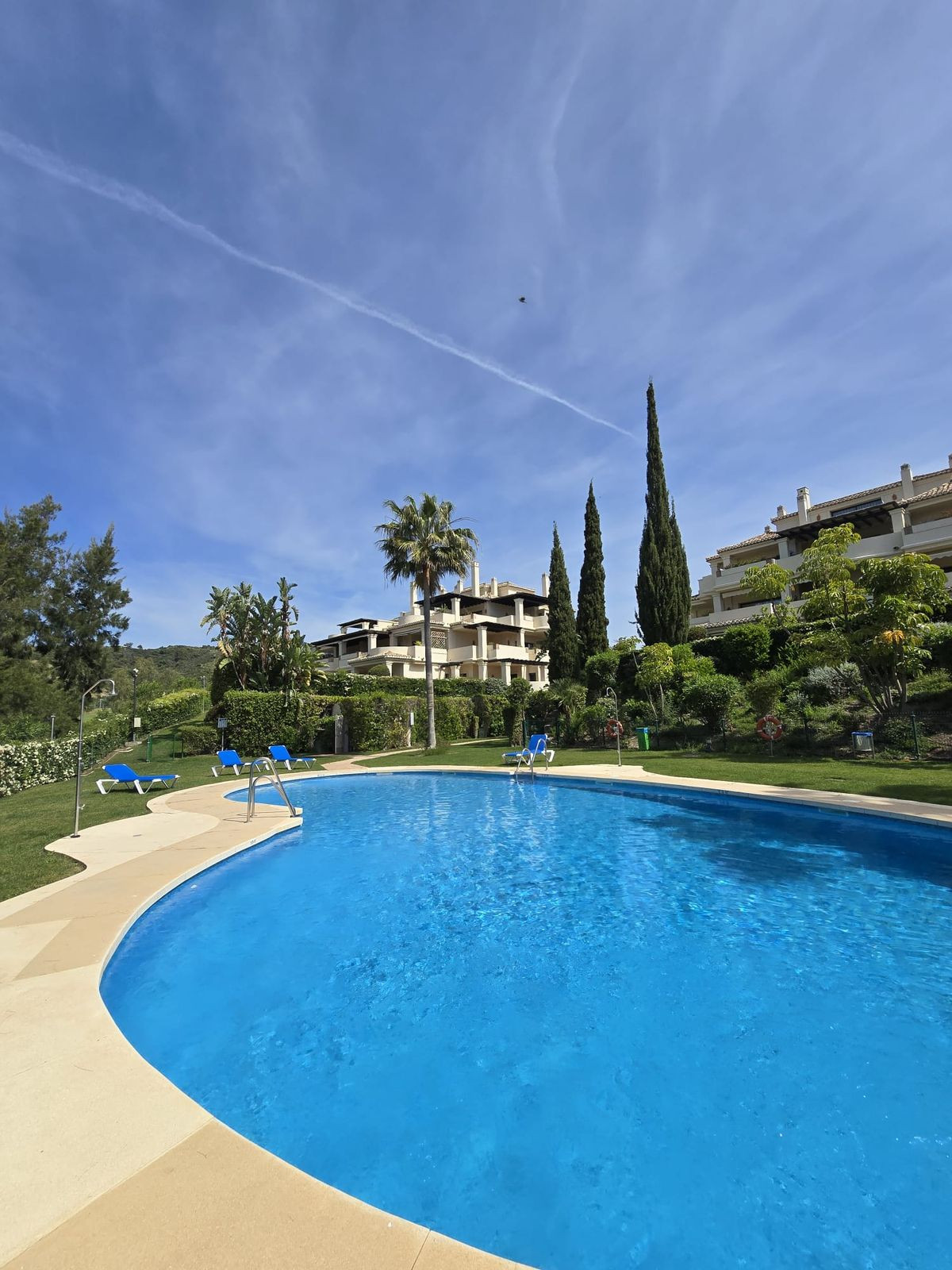 2 Bed Apartment for sale in Benahavís Costa Del Sol, Málaga, Spain