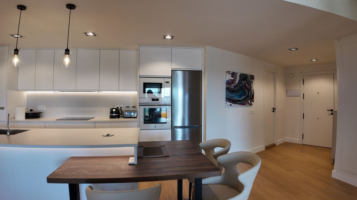 3 Bed Apartment for sale in San Pedro De Alcántara Costa Del Sol, Málaga, Spain