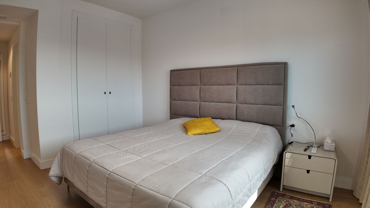 3 Bed Apartment for sale in San Pedro De Alcántara Costa Del Sol, Málaga, Spain