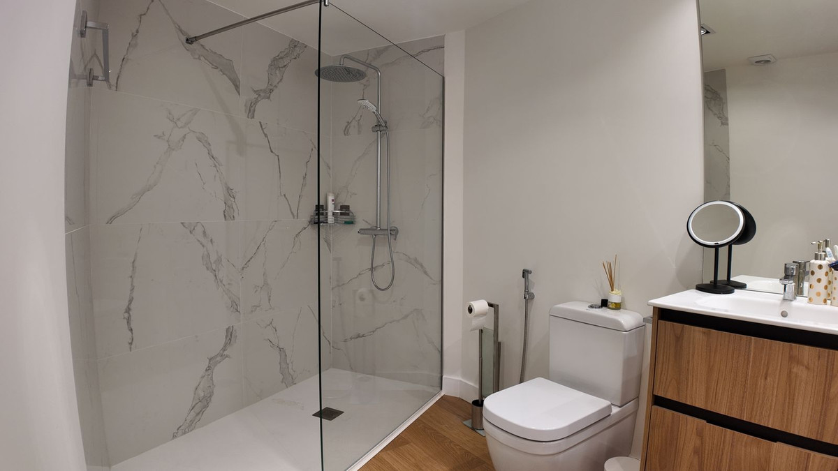 3 Bed Apartment for sale in San Pedro De Alcántara Costa Del Sol, Málaga, Spain