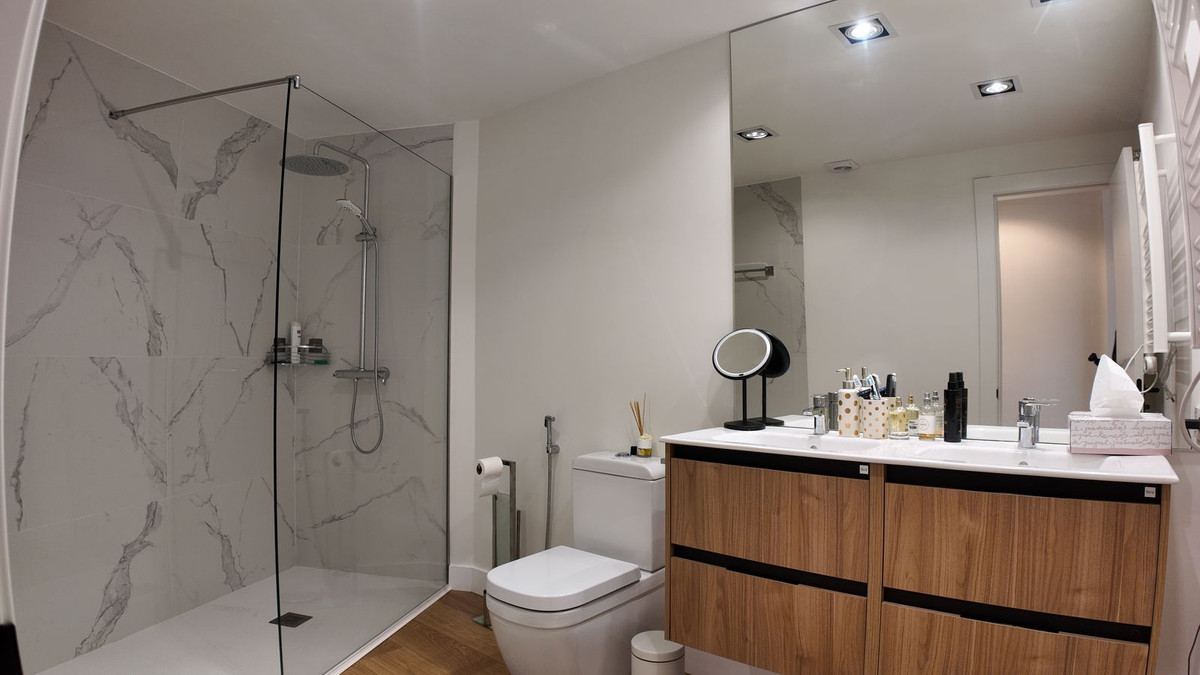 3 Bed Apartment for sale in San Pedro De Alcántara Costa Del Sol, Málaga, Spain