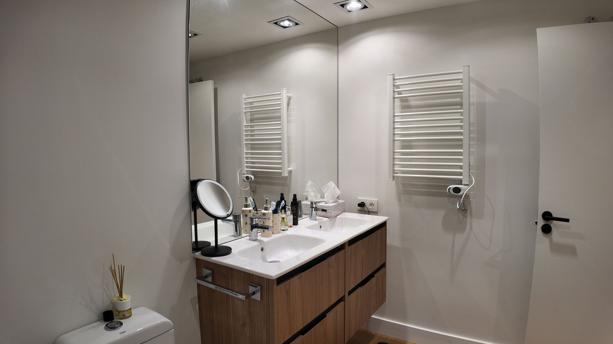 3 Bed Apartment for sale in San Pedro De Alcántara Costa Del Sol, Málaga, Spain