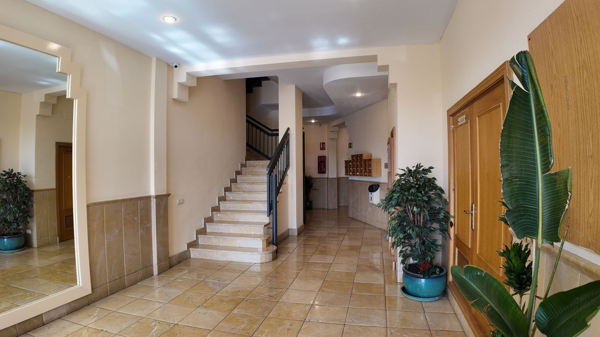 3 Bed Apartment for sale in San Pedro De Alcántara Costa Del Sol, Málaga, Spain