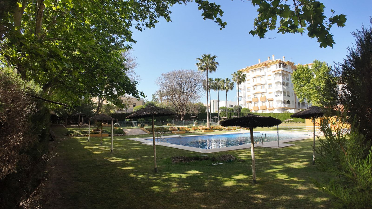 3 Bed Apartment for sale in San Pedro De Alcántara Costa Del Sol, Málaga, Spain