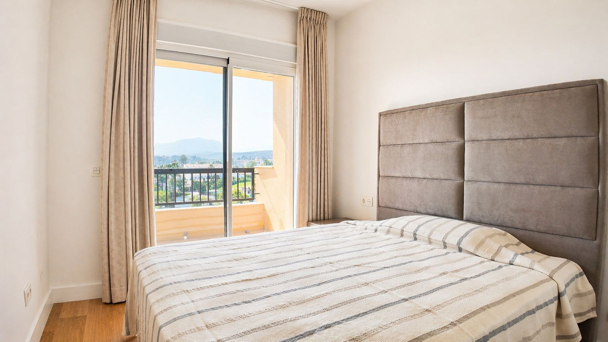3 Bed Apartment for sale in San Pedro De Alcántara Costa Del Sol, Málaga, Spain