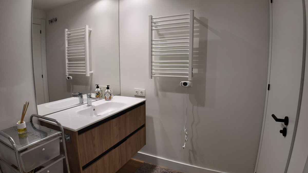 3 Bed Apartment for sale in San Pedro De Alcántara Costa Del Sol, Málaga, Spain