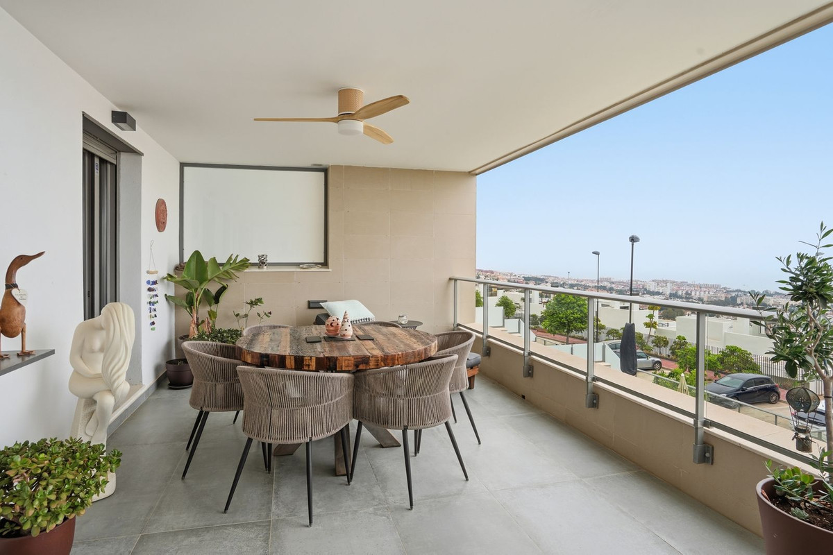 Se vende Apartamento Planta Media de 2 dormitorios en Costa Del Sol, Málaga, España