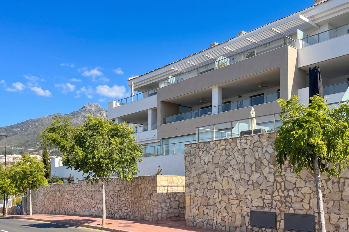 Se vende Apartamento Planta Media de 2 dormitorios en Costa Del Sol, Málaga, España