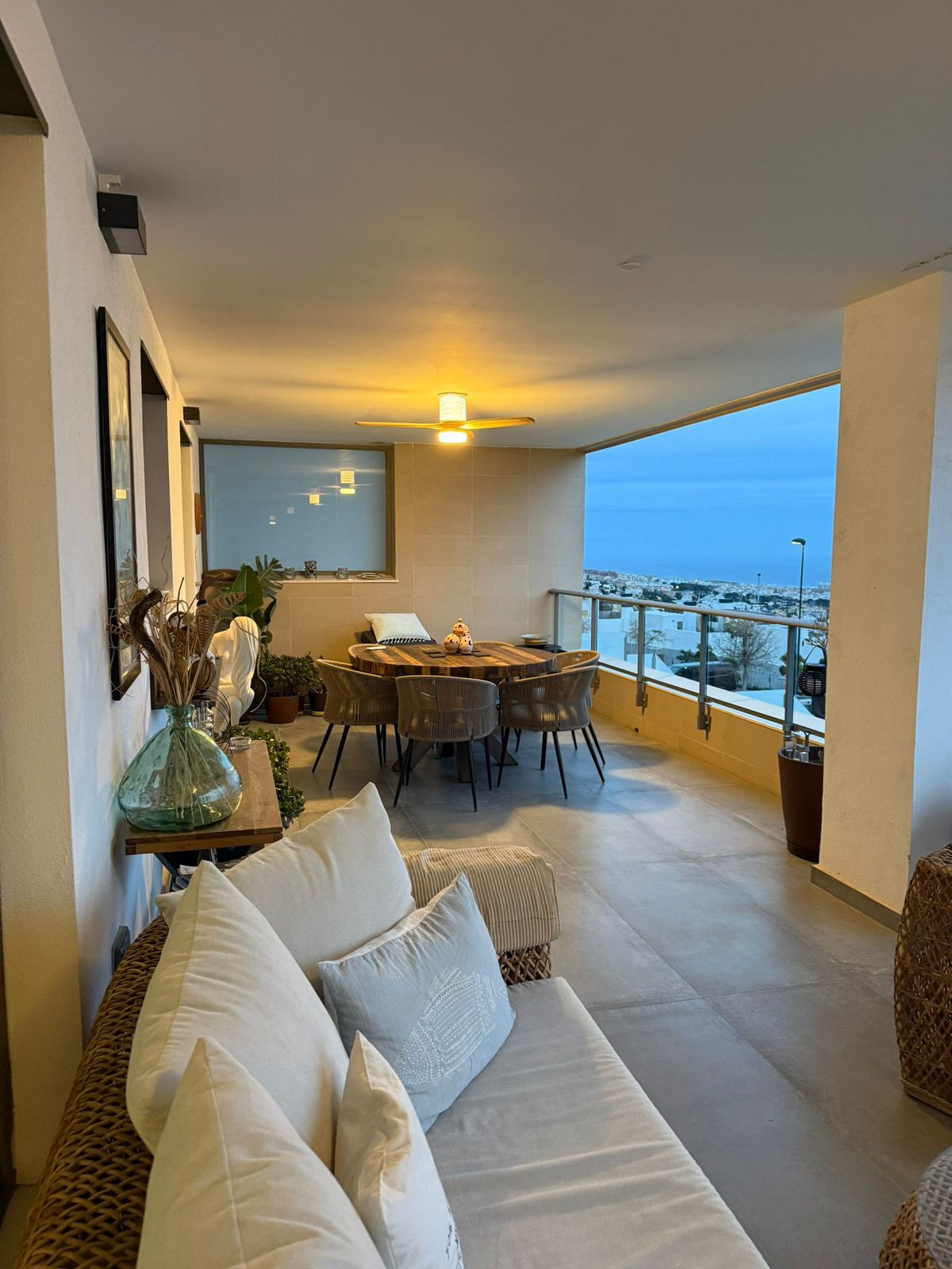 Se vende Apartamento Planta Media de 2 dormitorios en Costa Del Sol, Málaga, España