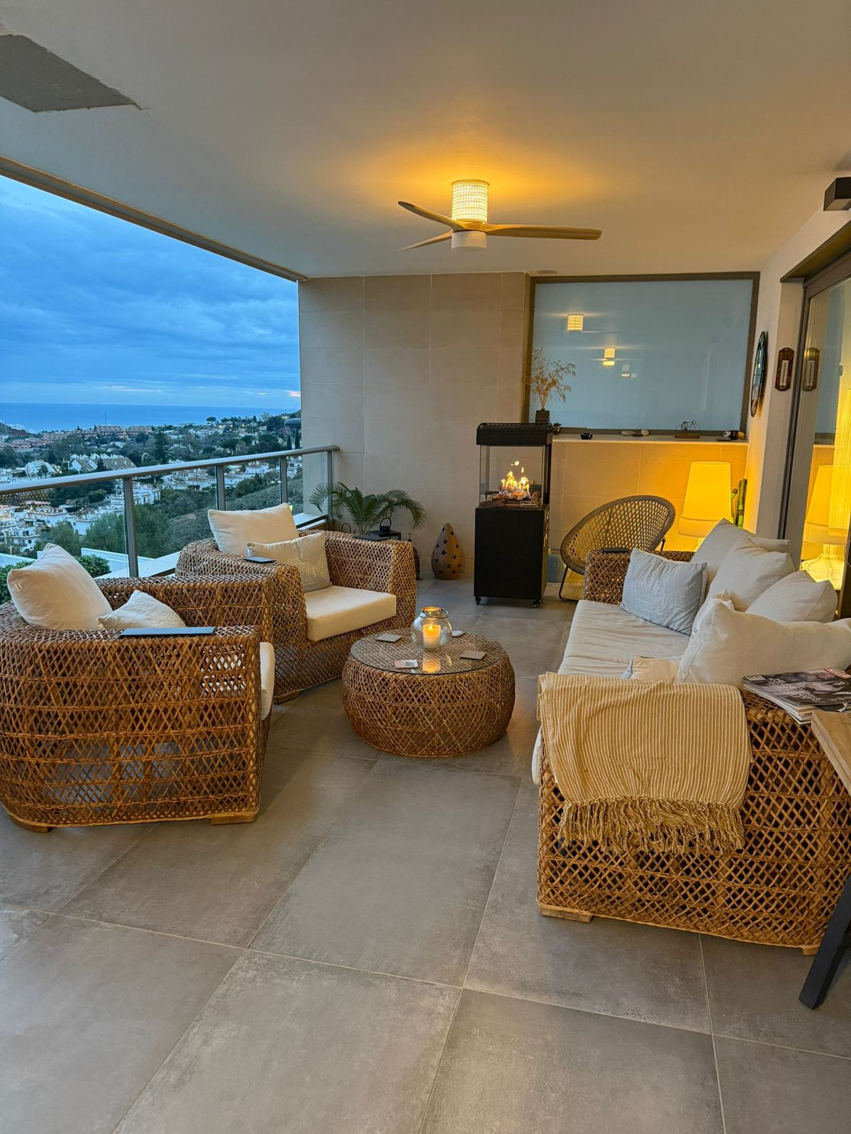 Se vende Apartamento Planta Media de 2 dormitorios en Costa Del Sol, Málaga, España