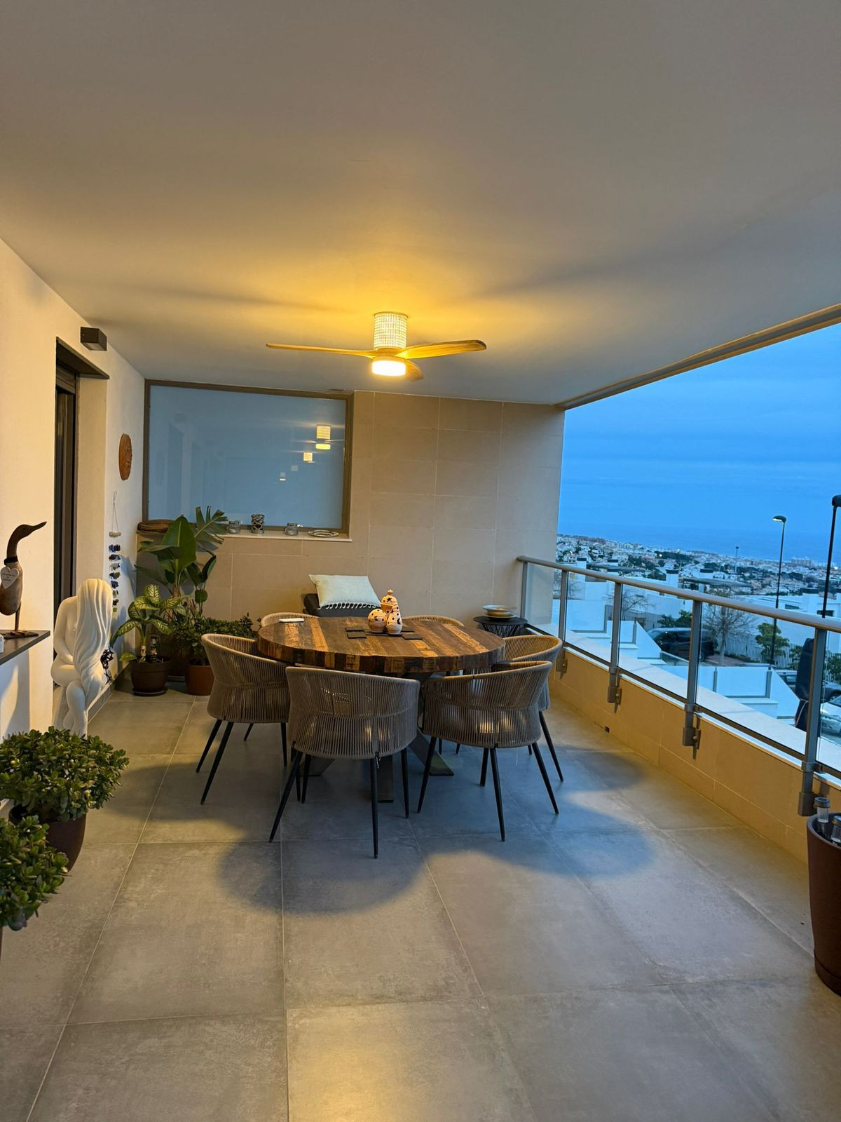 Se vende Apartamento Planta Media de 2 dormitorios en Costa Del Sol, Málaga, España