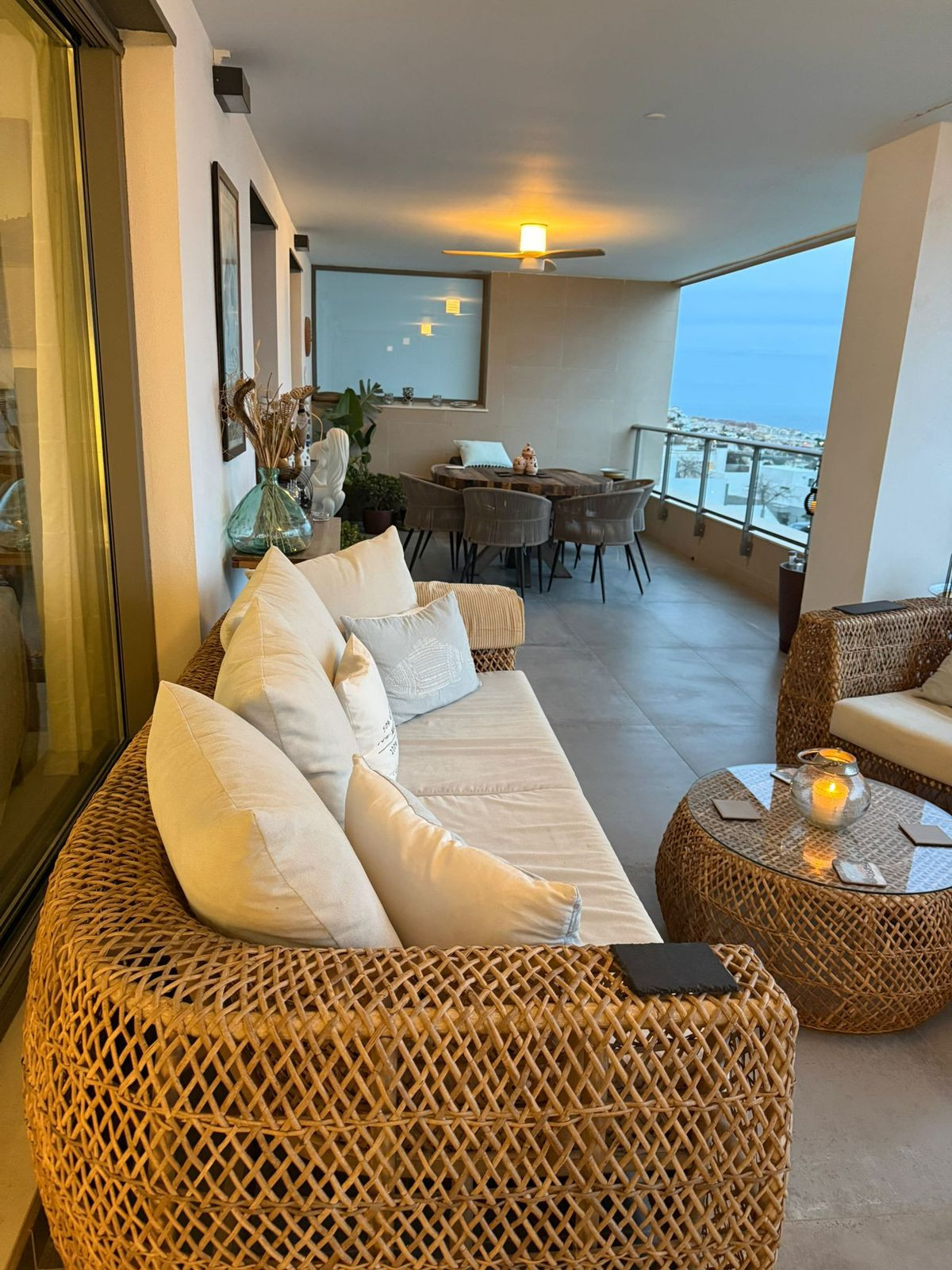 Se vende Apartamento Planta Media de 2 dormitorios en Costa Del Sol, Málaga, España