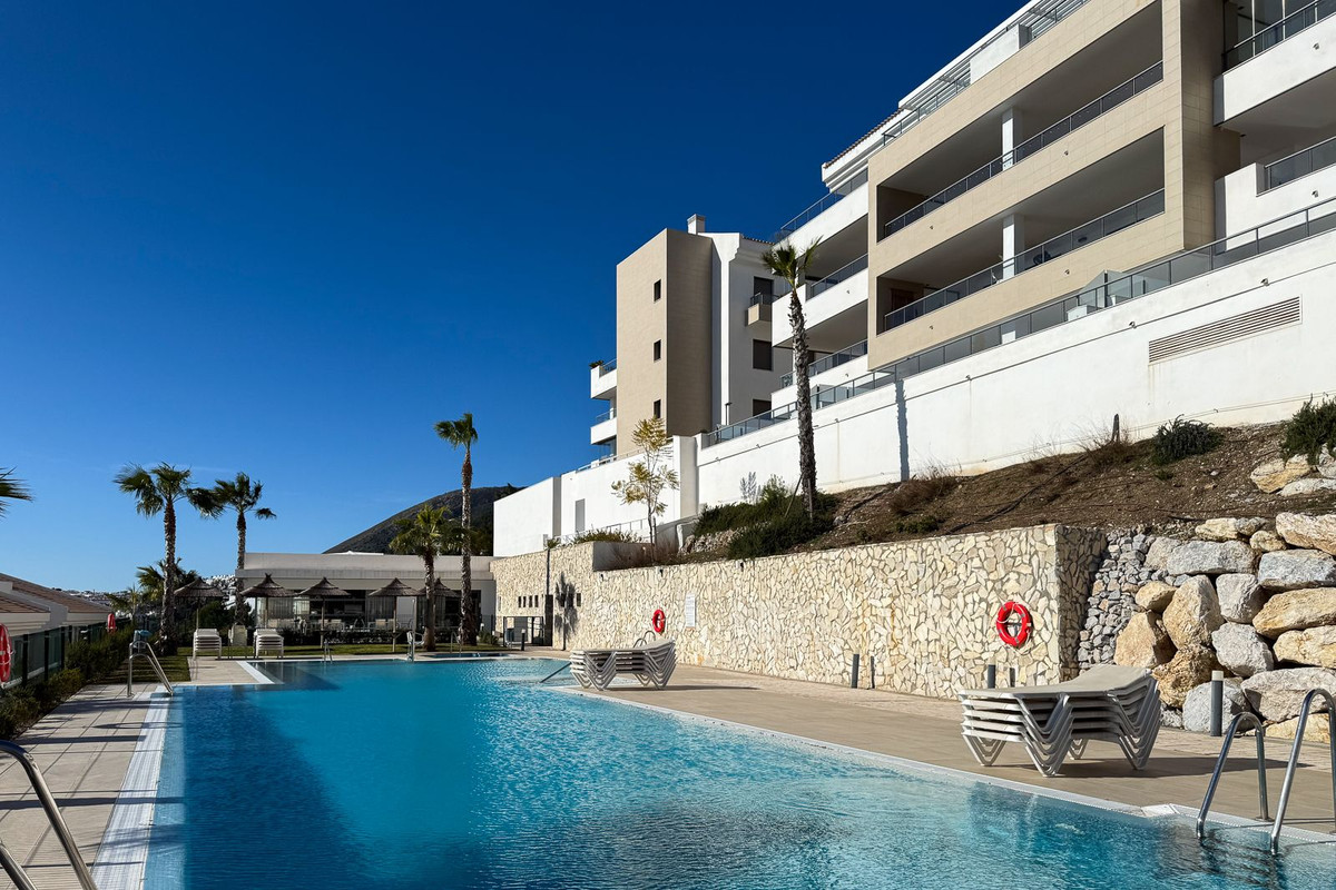 Se vende Apartamento Planta Media de 2 dormitorios en Costa Del Sol, Málaga, España