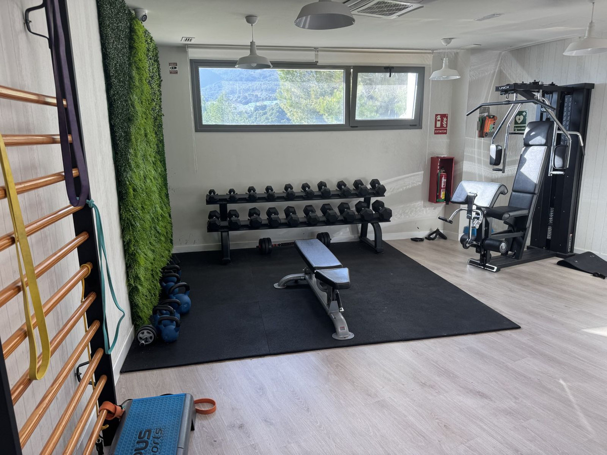Se vende Apartamento Planta Media de 2 dormitorios en Costa Del Sol, Málaga, España