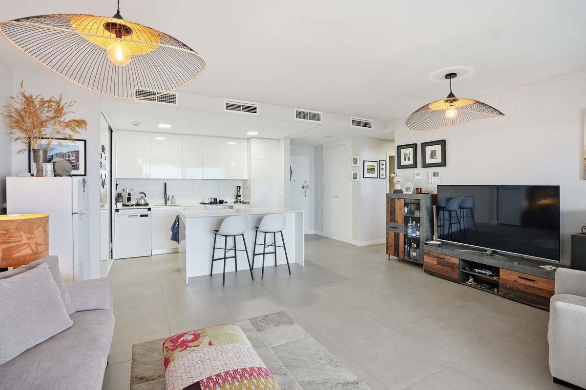Se vende Apartamento Planta Media de 2 dormitorios en Costa Del Sol, Málaga, España