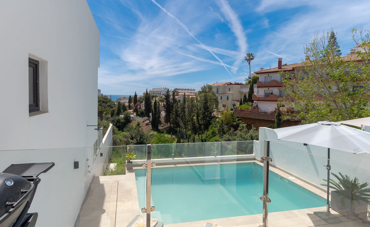 4 Bed Townhouse for sale in Torreblanca Costa Del Sol, Málaga, Spain