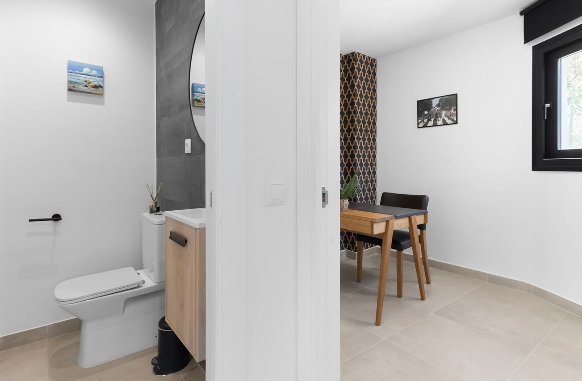 4 Bed Townhouse for sale in Torreblanca Costa Del Sol, Málaga, Spain