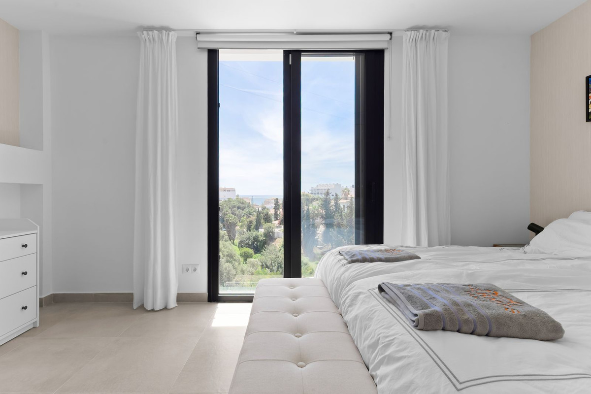4 Bed Townhouse for sale in Torreblanca Costa Del Sol, Málaga, Spain