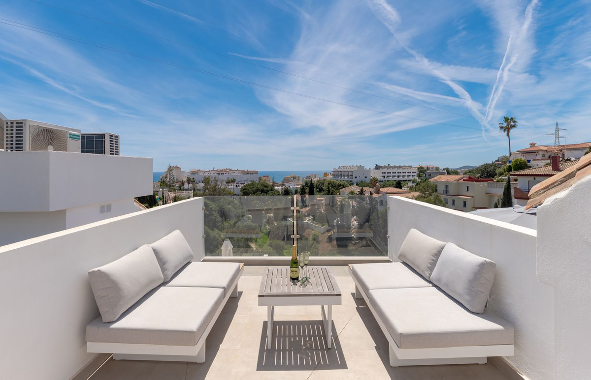 4 Bed Townhouse for sale in Torreblanca Costa Del Sol, Málaga, Spain