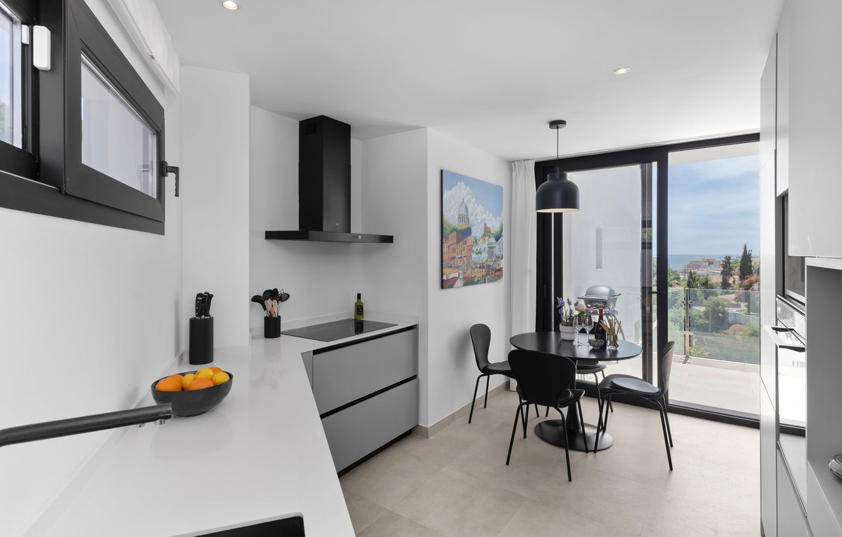 4 Bed Townhouse for sale in Torreblanca Costa Del Sol, Málaga, Spain