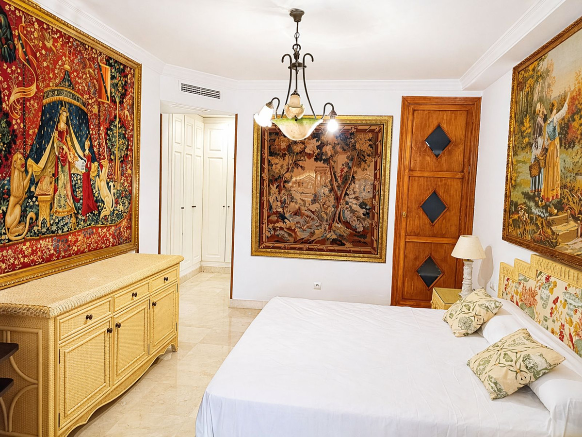 Se vende Apartamento Planta Media de 3 dormitorios en Costa Del Sol, Málaga, España
