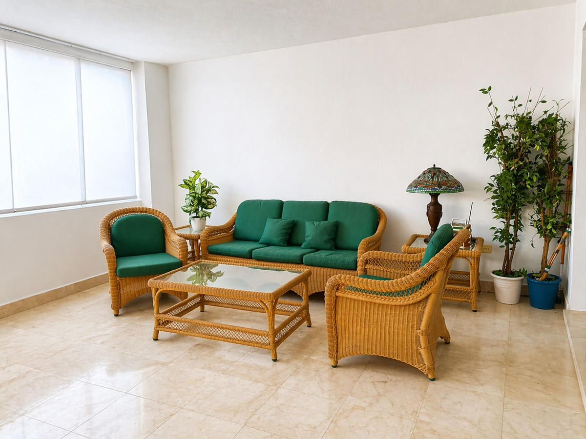 Se vende Apartamento Planta Media de 3 dormitorios en Costa Del Sol, Málaga, España