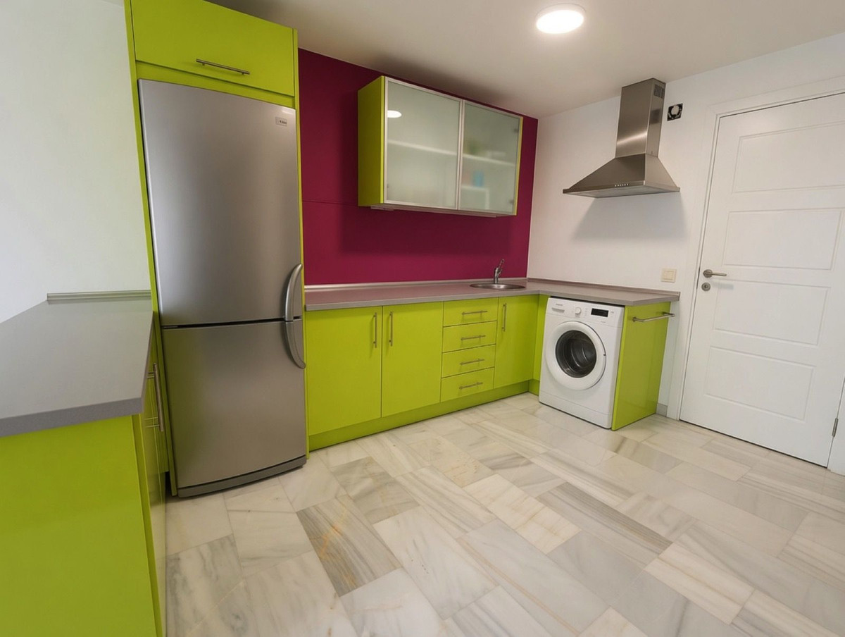 1 Bed Apartment for sale in Estepona Costa Del Sol, Málaga, Spain